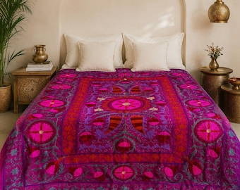Gemaakt suzani kingsize wandtapijt van 60 x 90 inch | Prachtig handgemaakt tafelkleed| Opgemaakte sprei van Suzani | Handgemaakte borduurdeken| Cadeau voor haar