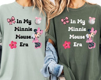 Chemise époque Minnie Mouse, joli t-shirt inspiré de Disney, haut à motif graphique Minnie Bow, tenue tendance pour les parcs Disney, t-shirt Disney couleurs confort