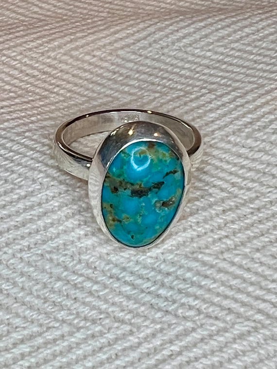 Simple turquoise ring