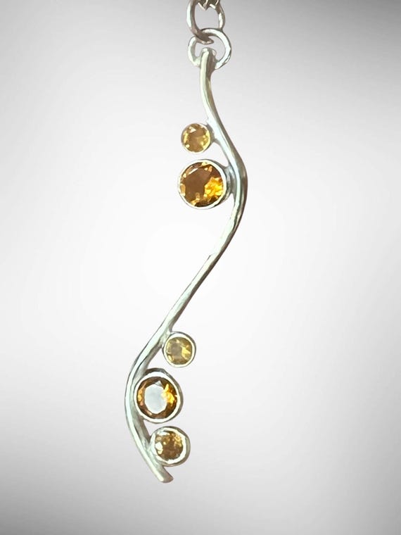 Amber Arc in Silver Flow pendant
