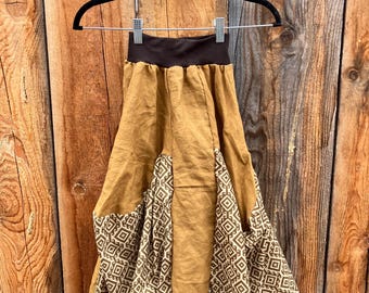 Falda Willow con estampado occidental de lino mostaza