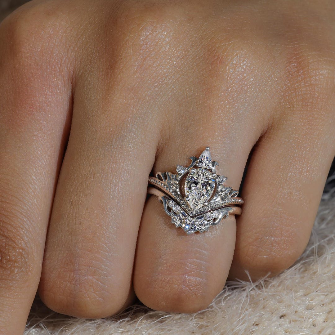 Vintage Lab Grown Diamond Engagement Ring Set Pear Shaped Diamond ...