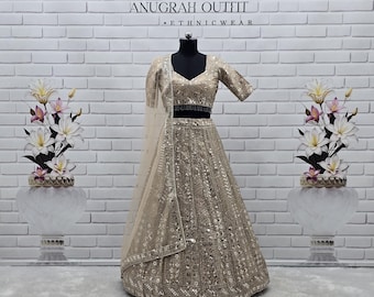 Kasturi Silk Lehenga Choli: draad- en reekswerk van Indiase ontwerpers