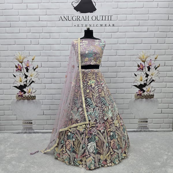 Lavendel Pailletten gestickt Lehenga Choli : Weiche Netz indische Partykleidung