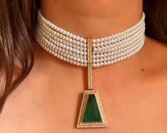 Reines Silber Anpassbarer Brautschmuck, Smaragd & Perle Choker Halskette mit Ohrringen, Noor-E-Zamrud Set, Sabyasachi Schmuck Für Frauen