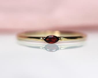 Vergoldete Sterling Silber Ring | Marquise Roter Edelstein, Stackable Band