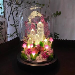 Naturlig klar kvartskristalllampa, förtrollad rosa skogslampa, svampnattlampa med glödande kristalltorn, present till älskare, heminredning bild 6