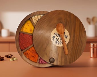 Handgemaakte houten masala-opberger met deksel en lepel | Ronde kruidenopbergdoos | Indiase kruidencontainer | Keukenopberger | Cadeau voor moeder