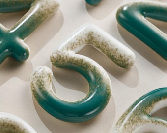 Ceramic number signs, fired with ceramic techniques. green porcelain ,customized size,suitable for house address guidance,ceramic tiles