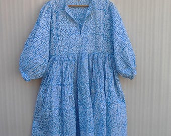 Vestido midi Kyra de algodón con estampado floral hecho a mano: ropa de estar estilo bohemio