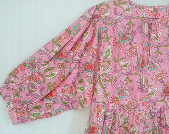 Vestido midi de gasa de algodón con estampado floral rosa / Estampado de bloques bohemio