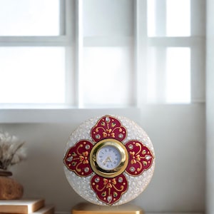 Handbemalte Marmor Tischuhr - 3 Zoll indisches ethnisches Blumendekor, traditionelle Rajasthani Kunst Schreibtischuhr, Home Office Geschenk