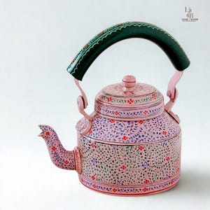 Handmålad rosa blommig metallkanna, Rajasthani dekorativ tekanna för heminredning, målad tekanna i vintagestil, unik indisk konst