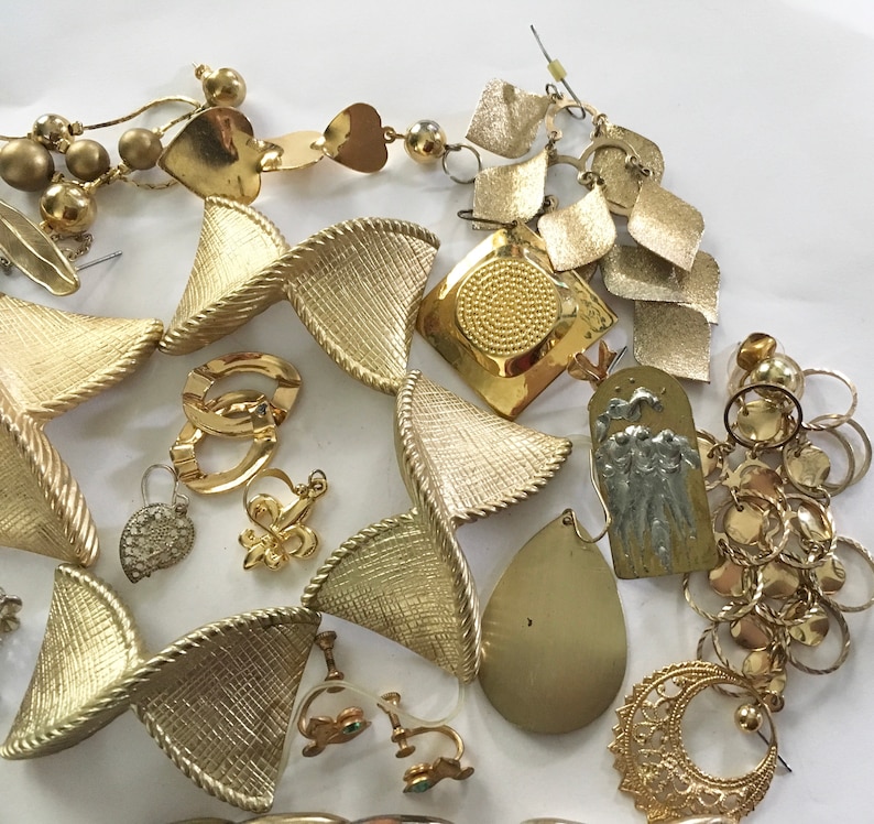 Gold Tone Craft Jewelry Lot Chains Chunky Pieces Vintage Modern