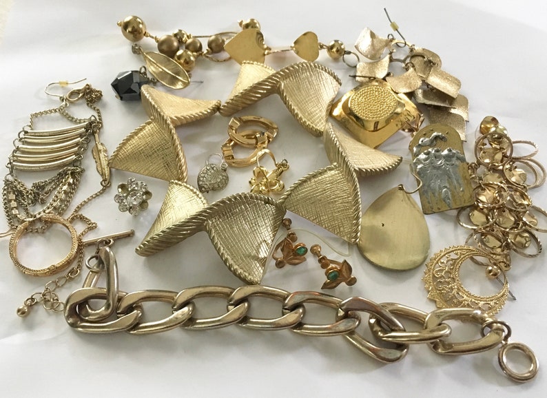 Gold Tone Craft Jewelry Lot Chains Chunky Pieces Vintage Modern