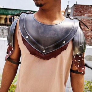 Black Steel Medieval Shoulder Armor Pauldrons with Brown Leather – LARP Cosplay Knight Costume – Renaissance Faire Fantasy Battle Gear