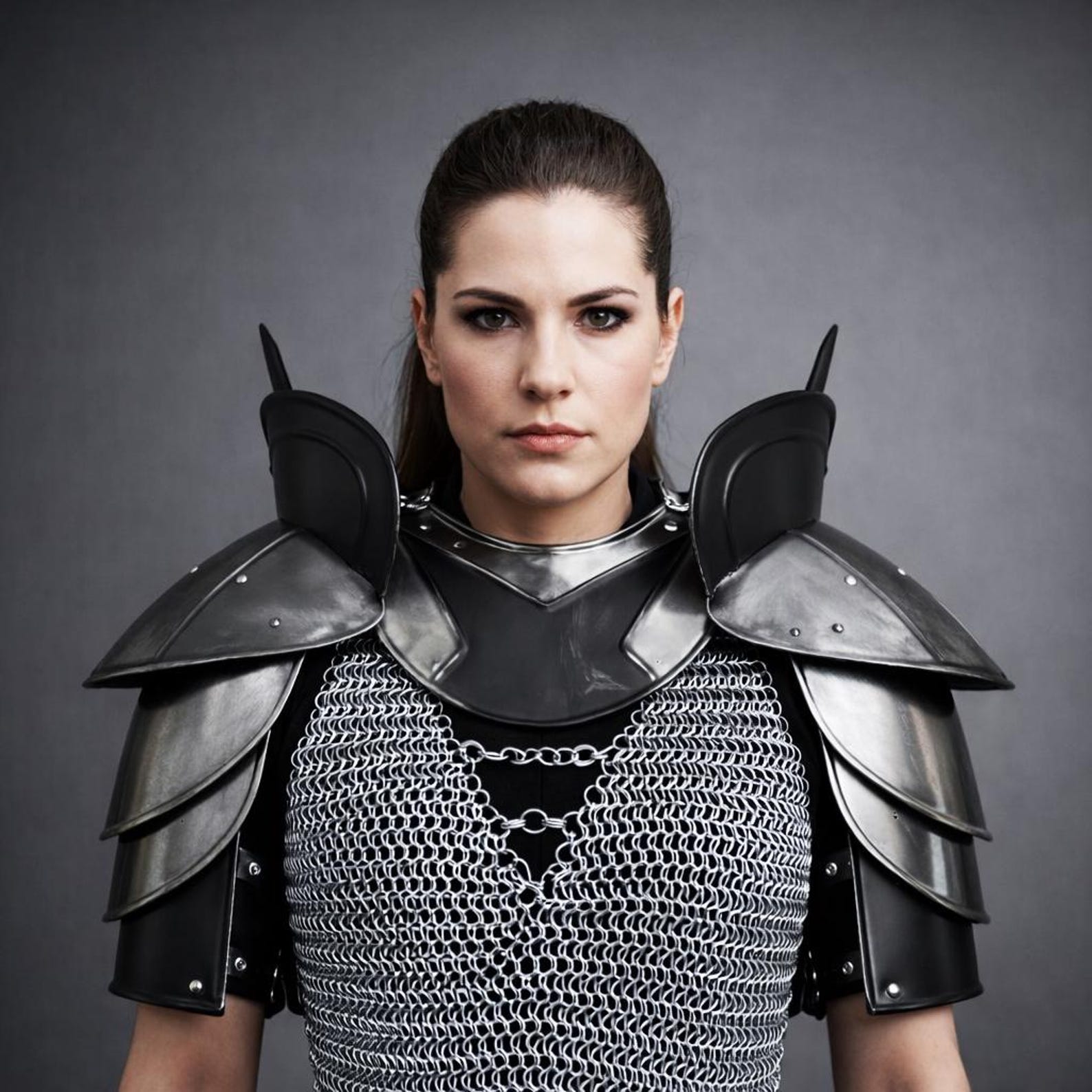 Medieval Female Knight Armor Set – Steel Gorget, Pauldron & Chainmail ...