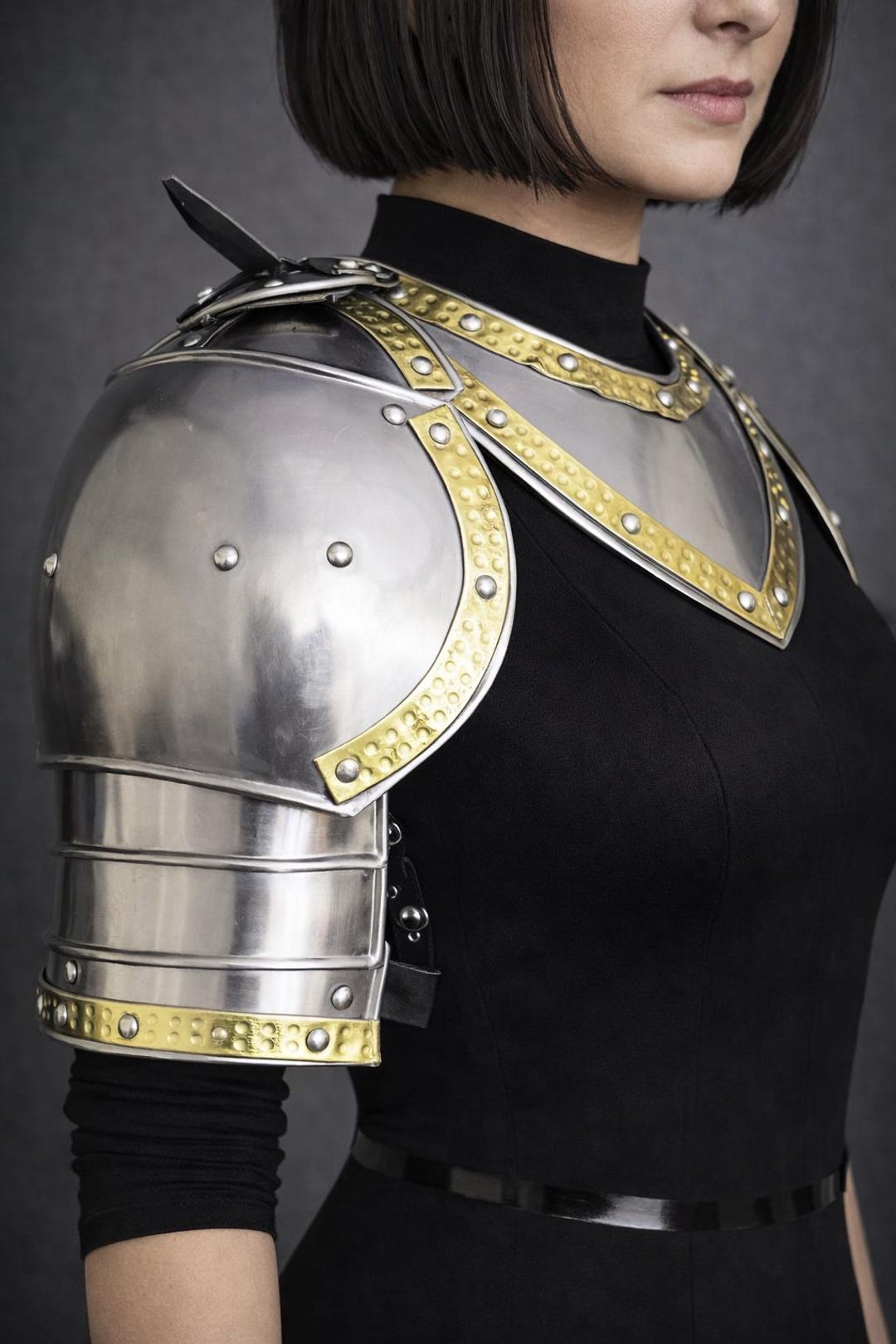 Women's Medieval Steel Shoulder Pauldron Armor Set | Chainmail Cosplay ...