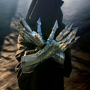 Nazgul Ringwraith Costume: Hooded Cloak, Gauntlets - Dark Fantasy Cosplay