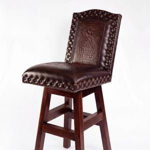 Brown Brindle & Croc Embossed Leather Swivel Wingback Barstool bild 3