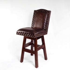 Brown Brindle & Croc Embossed Leather Swivel Wingback Barstool bild 2
