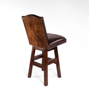 Brown Brindle & Croc Embossed Leather Swivel Wingback Barstool bild 5