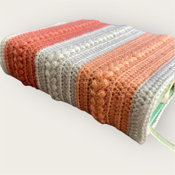Crochet Book Sleeve Pattern – Cozy Textured Book Cover for Everyday Readers – PDF