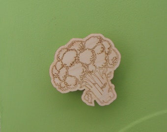 Broccoli magnet, engraved wood