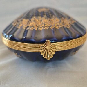Vintage Limoges Castel Porzellan Blaue Muschel Trinket Box mit Zertifikat