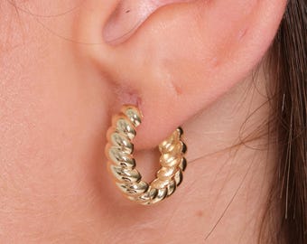 14K Solid Gold Twisted Creolen: Vintage-inspirierte skulpturale Huggies
