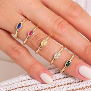 14K Solid Gold Oval Vintage Ring – Lab-Grown Gemstone Stacking Ring