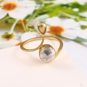 Elegant Howlite Ring: Gold Plated 925 Sterling Silver