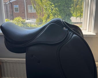 Handmade 17" Black Dressage Saddle - Extra Wide Fit