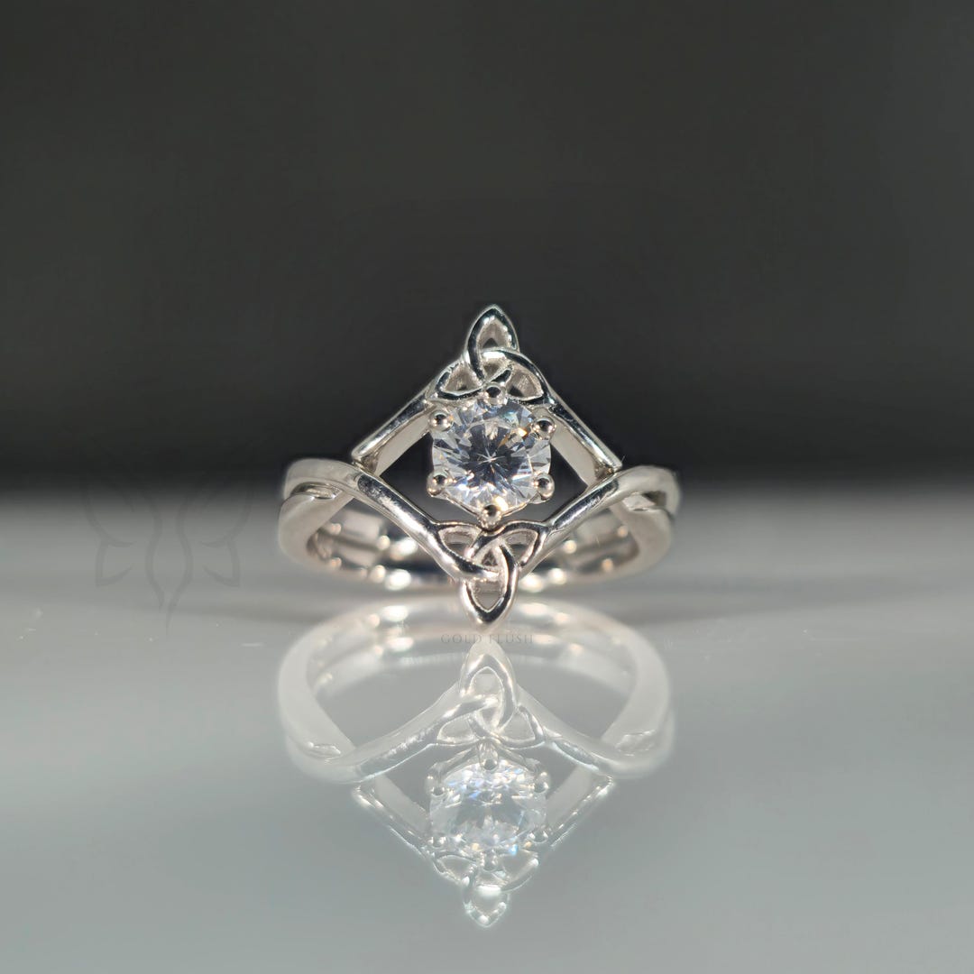 Round Cut Moissanite Wedding Ring Set, 14K White Gold Bridal Set - Etsy