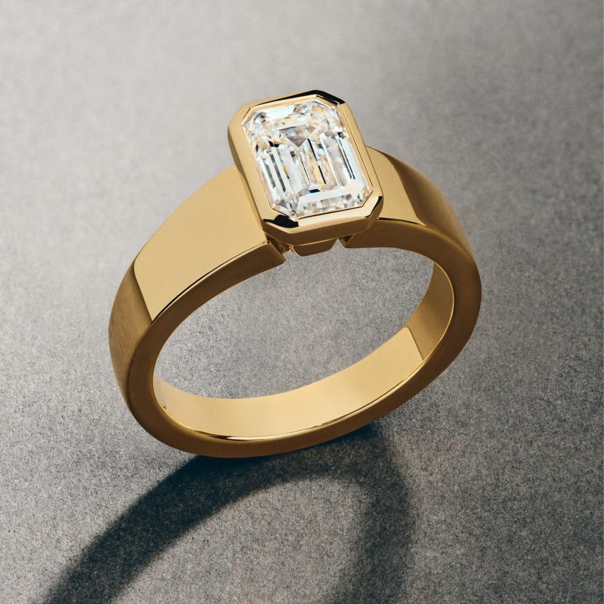 エメラルドカットのラボグロウンダイヤモンドソリティアリング：14K 