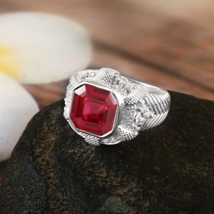 AAA prachtige onberispelijke Mozambikaanse bloedrode robijn Asscher geslepen edelsteenring, 925 sterlingzilveren ring voor haar jubileumcadeau 11 x 11 MM