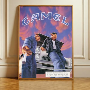 Könnte beinhalten: Ein Satz von drei Keramik-Nistbecken in Blau-, Grün- und Weißtönen. Die Schalen haben eine gesprenkelte Glasur und ein schlichtes, modernes Design. Die größte Schüssel hat einen Durchmesser von etwa 15 cm.