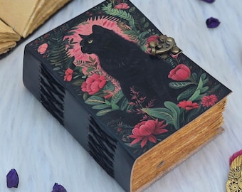 Diario grimorio de cuero: Libro de las sombras con estampado de gato, cierre vintage