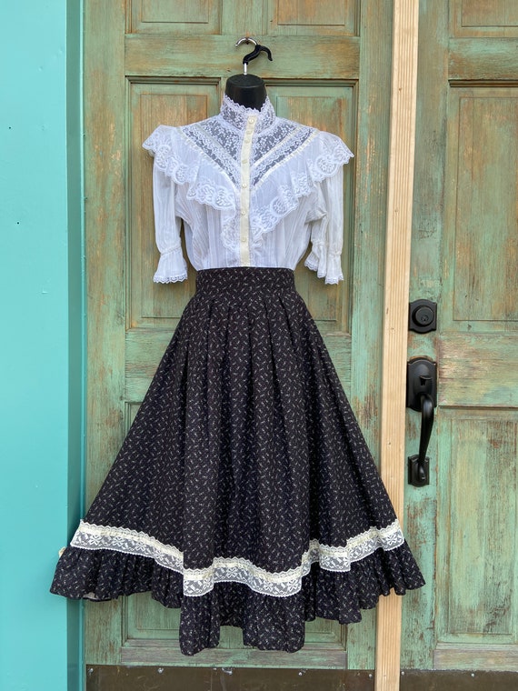Black floral Gunne Sax Skirt