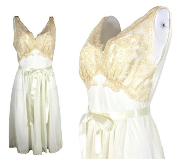 Vintage Ivory Nylon Nightgown Vanity Fair