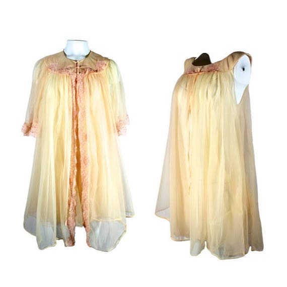 Vintage 1960s Apricot Peignoir Set Gilead