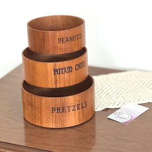 Vintage Nesting Wooden Bowls Set of 3. Snack Munchies Retro Dish Set for Condiments Chips Pretzels Nuts