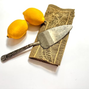Ornate Cake Server. Silver Vintage Cake Knife. . Antique Server Wedding Gift