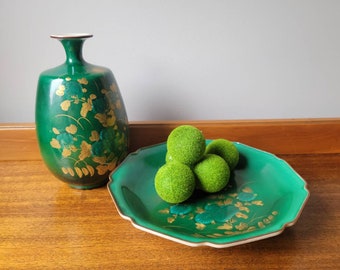 Vintage Grünes Japanisches Vasen-Set 2-er Teller- und Vasen-Sammlung. Smaragdgrün & Gold irisierende Kutani Satsuma Toyo