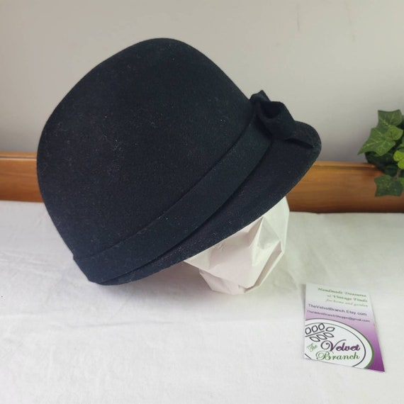 Vintage Black Felt Hat, Derby Bonnet, Flapper Clo… - image 8