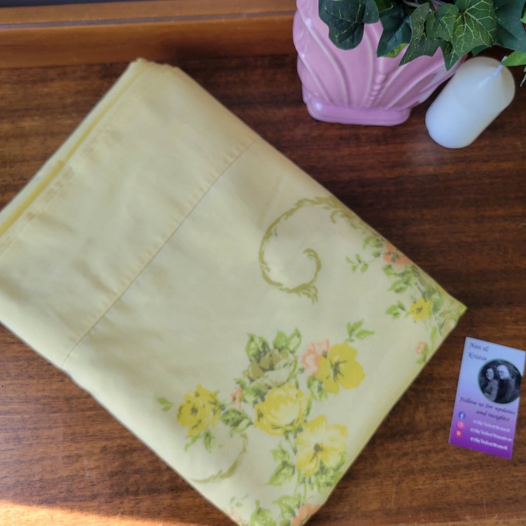 Steven Linens Retro Vintage Queen Flat Sheet. Bold Yellow Floral Easy Care Percale ...