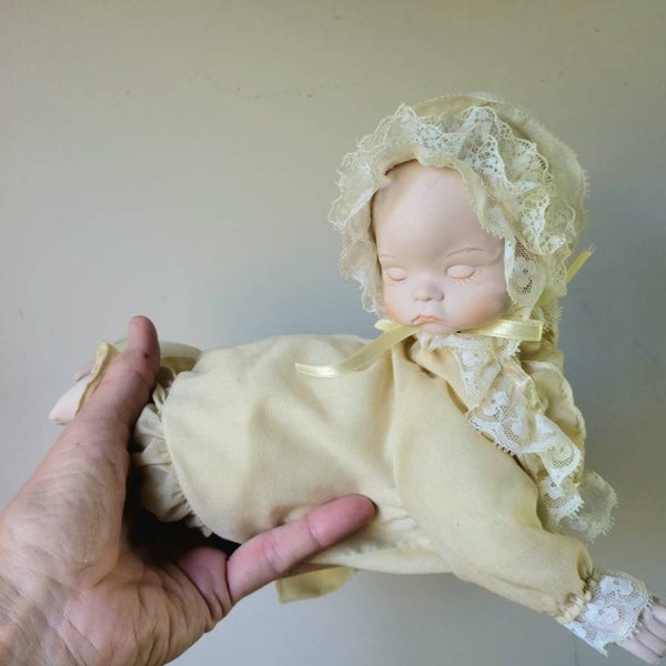 Vintage Motion Musical Baby Doll. Wind Up Ron Gordon Designs Porcelain Crawling Baby Music Box.