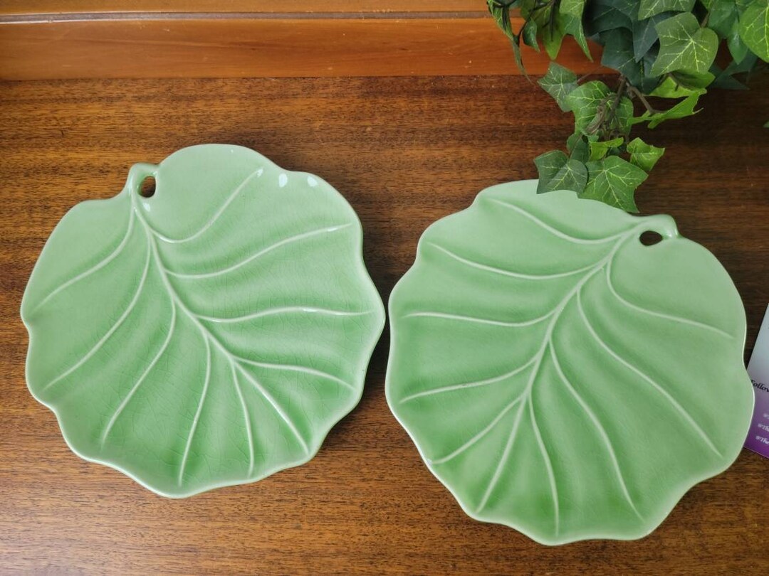 Vintage Green Leaf Plate Set of Two Pair of Italian Lettuce Cabbage