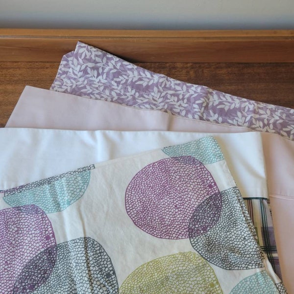 Set of 4 Vintage Purple Pillowcases Mix and Match Patterns Retro Bedding Standard Size Lavender Leaves Geometric Circles Checks Curated Set