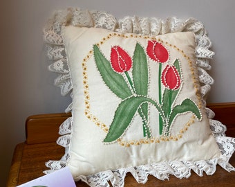 Vintage Red Tulip Pillow. Off White Cotton Candlewick Ruffles Green, Yellow, Lace Edge Cushion. Country Cottage Farmhouse Embroidered Pillow